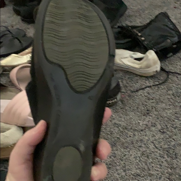 Sandles - Picture 3 of 3